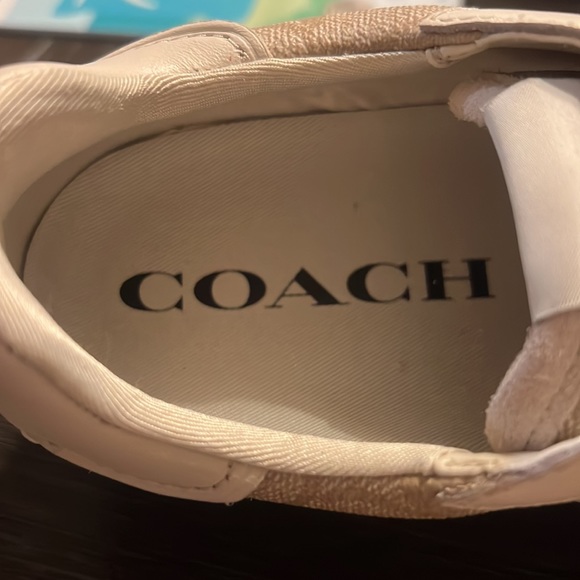 💯 Authentic Coach - Picture 4 of 6